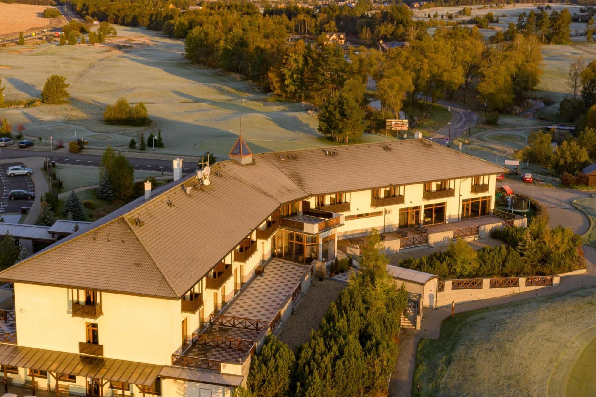 Hotel International Vel'ka Lomnica Luaran gambar